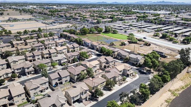 7950 W WILLETTA Street, Phoenix, AZ 85043