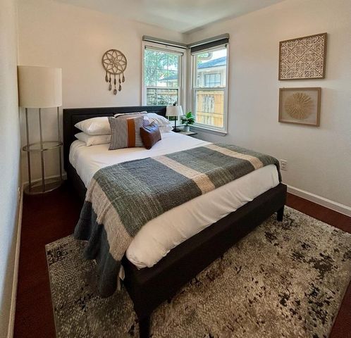 2412 Thornton RD B, Austin, TX 78704