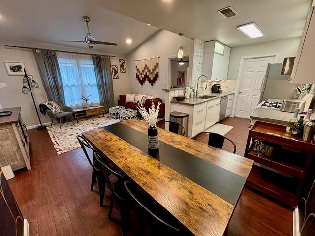 2412 Thornton RD B, Austin, TX 78704