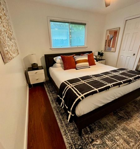 2412 Thornton RD B, Austin, TX 78704