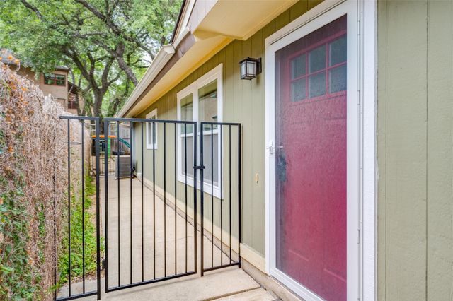 2412 Thornton RD B, Austin, TX 78704