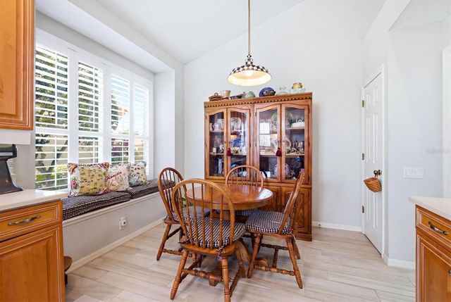 8025 HAMPTON COURT, University Park, FL 34201