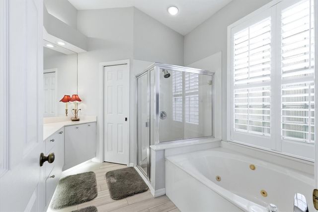 8025 HAMPTON COURT, University Park, FL 34201