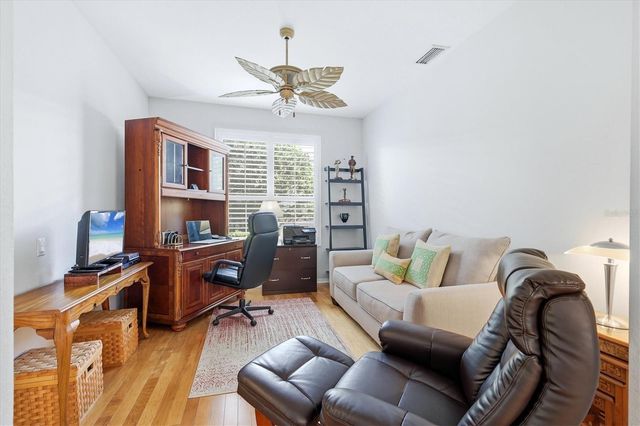 8025 HAMPTON COURT, University Park, FL 34201