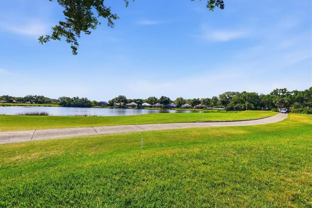 8025 HAMPTON COURT, University Park, FL 34201