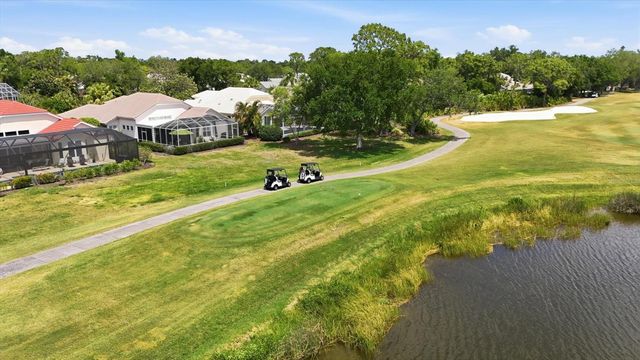 8025 HAMPTON COURT, University Park, FL 34201