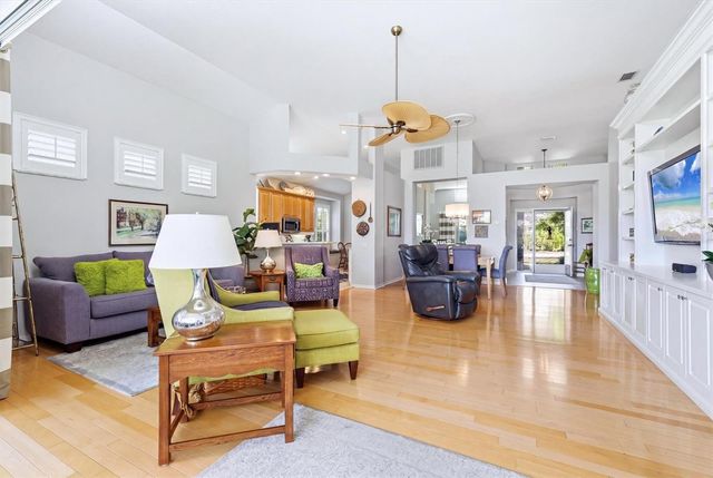 8025 HAMPTON COURT, University Park, FL 34201