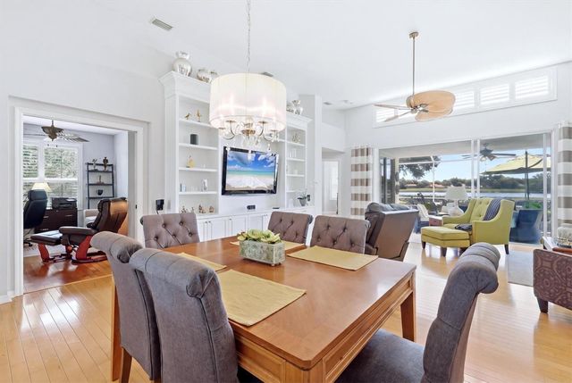 8025 HAMPTON COURT, University Park, FL 34201