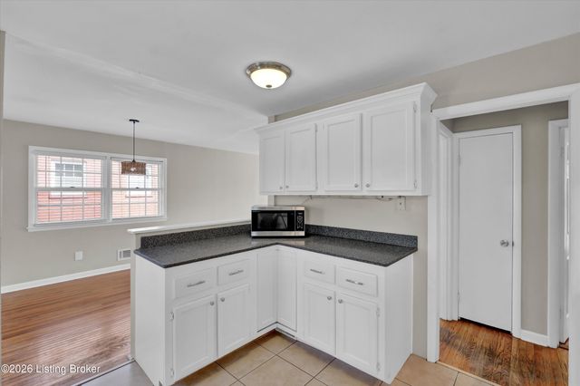 410 Westwood Dr, Louisville, KY 40243