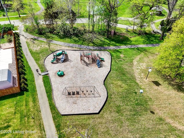 410 Westwood Dr, Louisville, KY 40243