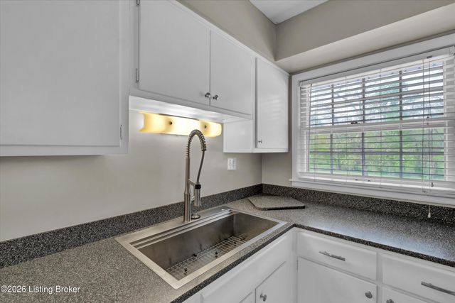 410 Westwood Dr, Louisville, KY 40243