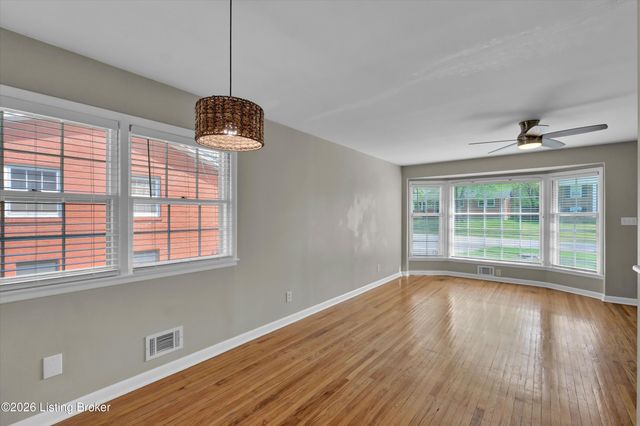 410 Westwood Dr, Louisville, KY 40243