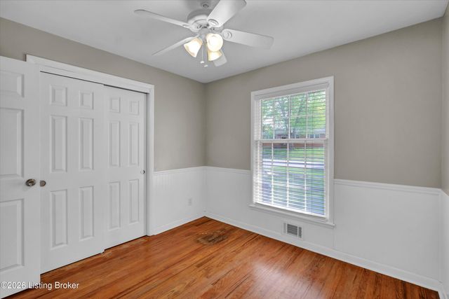 410 Westwood Dr, Louisville, KY 40243