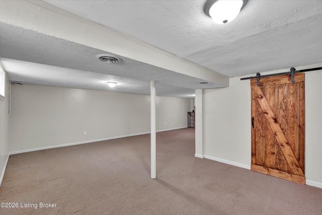 410 Westwood Dr, Louisville, KY 40243