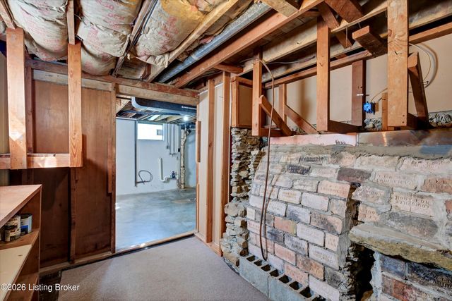 410 Westwood Dr, Louisville, KY 40243