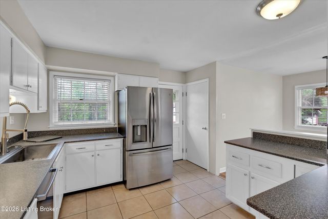 410 Westwood Dr, Louisville, KY 40243