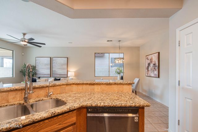 3747 W MEMORIAL Drive, Phoenix, AZ 85086