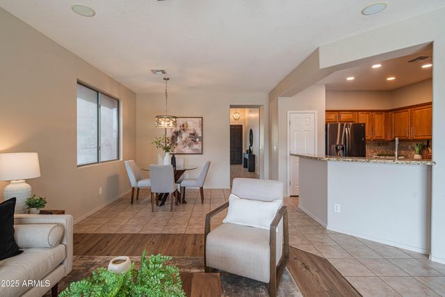 3747 W MEMORIAL Drive, Phoenix, AZ 85086