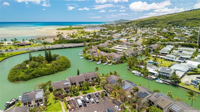 209 Kawaihae Street C2, Honolulu, HI 96825