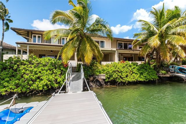 209 Kawaihae Street C2, Honolulu, HI 96825