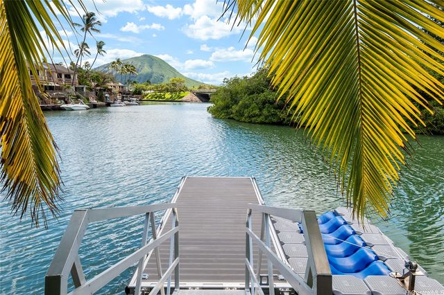 209 Kawaihae Street C2, Honolulu, HI 96825