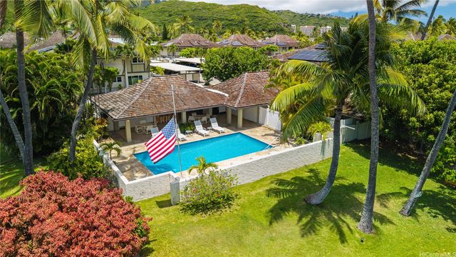 209 Kawaihae Street C2, Honolulu, HI 96825