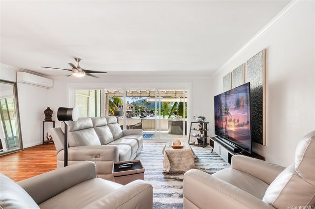 209 Kawaihae Street C2, Honolulu, HI 96825