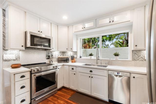 209 Kawaihae Street C2, Honolulu, HI 96825