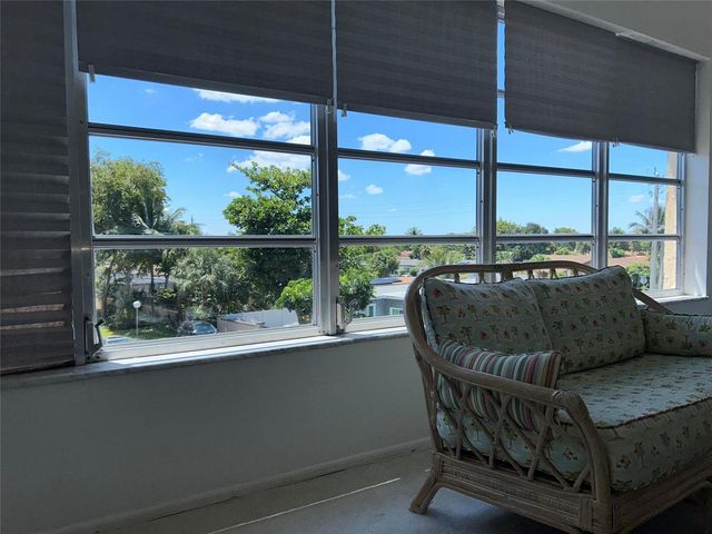 4191 NW 41st Street 312, Lauderdale Lakes, FL 33319