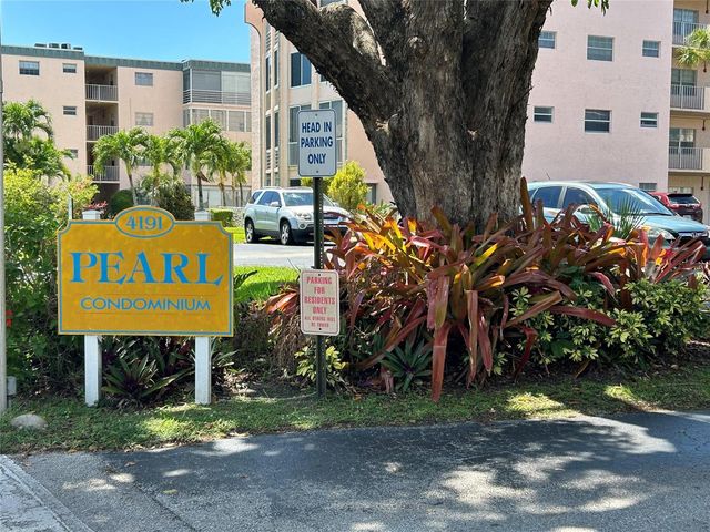 4191 NW 41st Street 312, Lauderdale Lakes, FL 33319