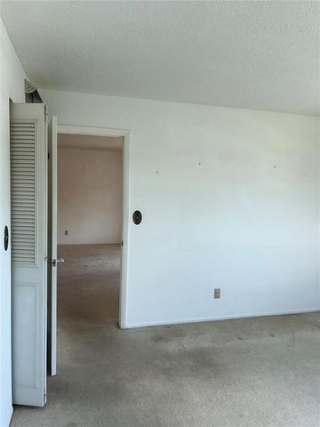 4191 NW 41st Street 312, Lauderdale Lakes, FL 33319