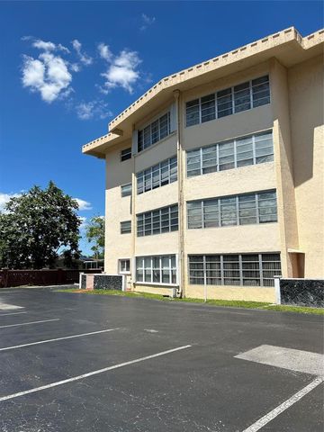 4191 NW 41st Street 312, Lauderdale Lakes, FL 33319