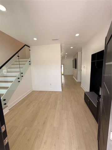 2729 W UNION STREET, Tampa, FL 33607