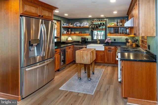 6103 UPPER YORK RD, New Hope, PA 18938