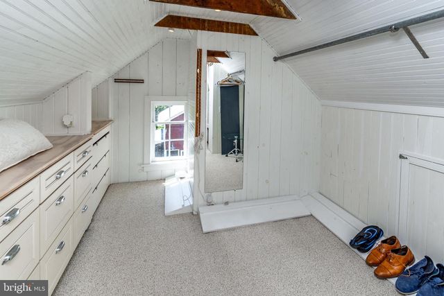 6103 UPPER YORK RD, New Hope, PA 18938