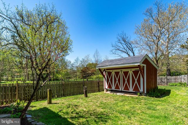 6103 UPPER YORK RD, New Hope, PA 18938