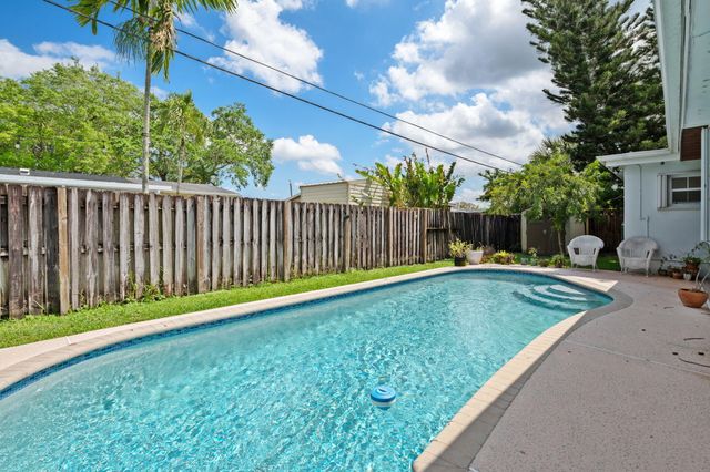 4954 SW 91st Avenue, Cooper City, FL 33328