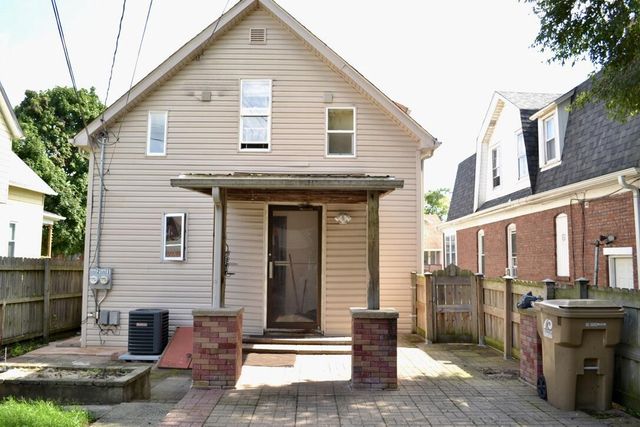 6632 18th AVENUE, Kenosha, WI 53143