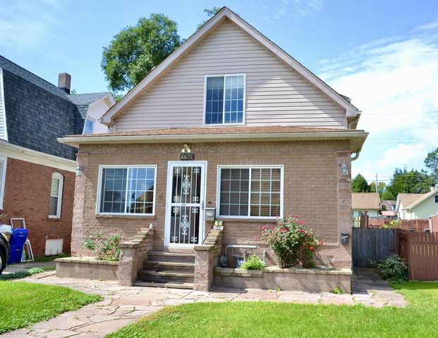 6632 18th AVENUE, Kenosha, WI 53143