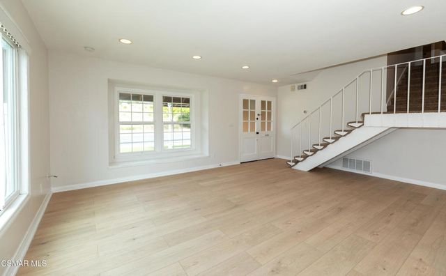 276 Knollwood Drive, Newbury Park, CA 91320