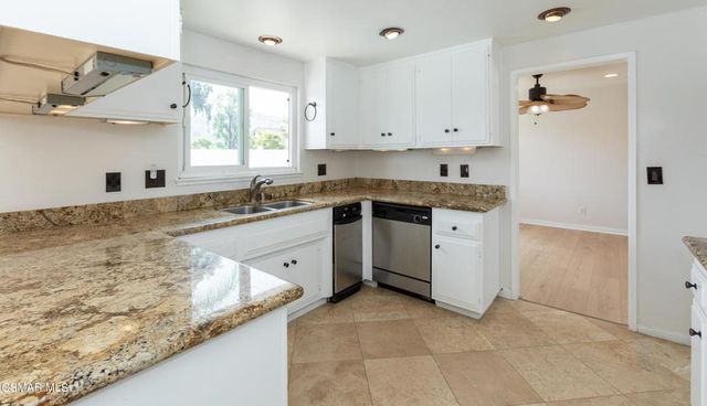 276 Knollwood Drive, Newbury Park, CA 91320