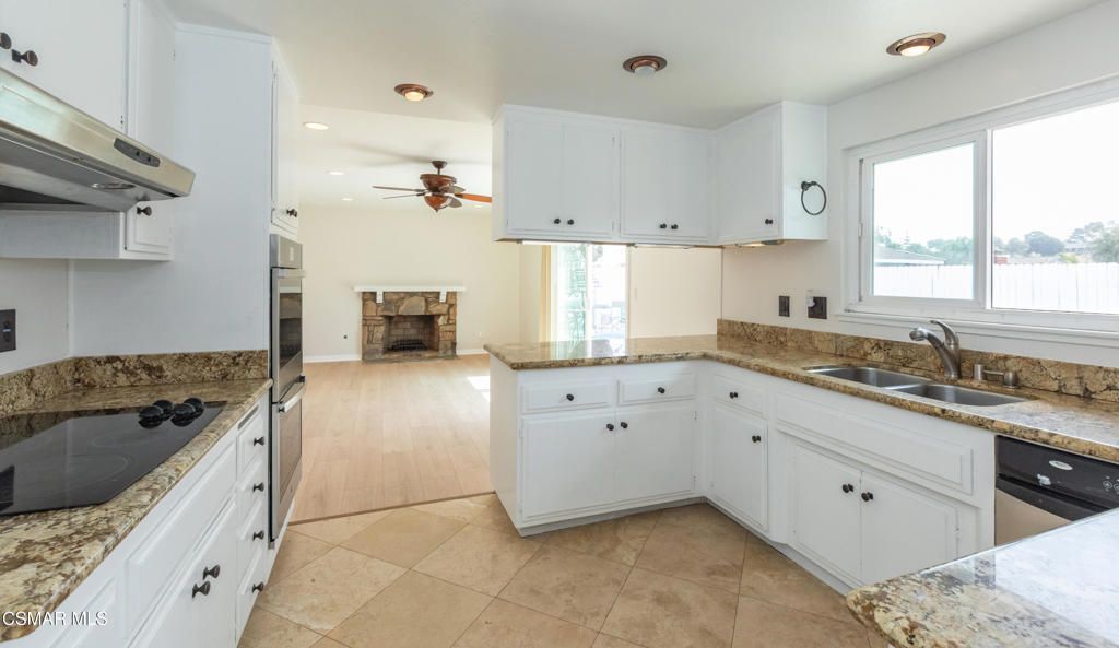Image 17 of property listing at 276 Knollwood Drive, Newbury Park, CA 91320