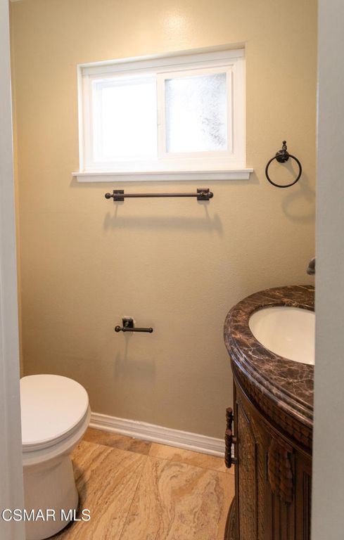 Image 23 of property listing at 276 Knollwood Drive, Newbury Park, CA 91320