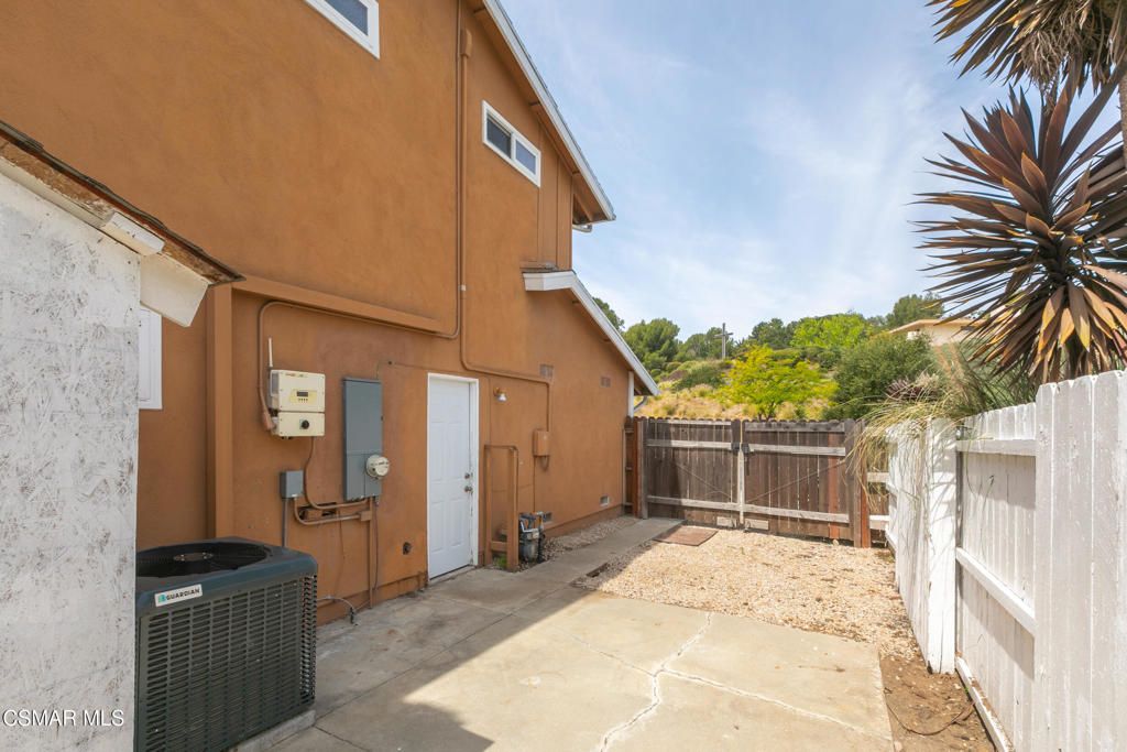 Image 36 of property listing at 276 Knollwood Drive, Newbury Park, CA 91320