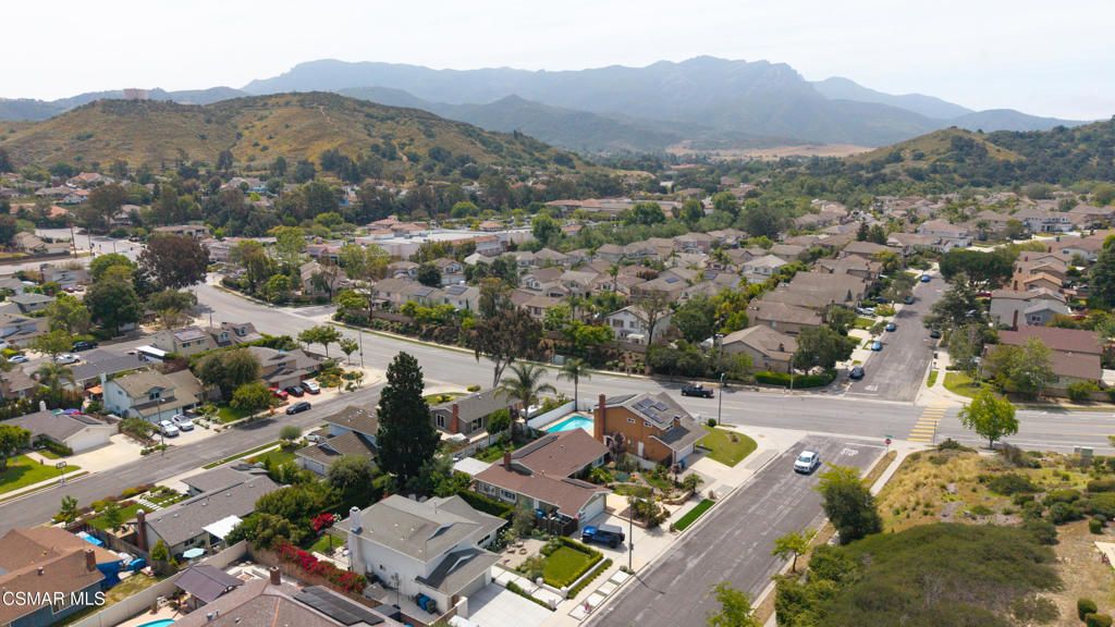 Image 5 of property listing at 276 Knollwood Drive, Newbury Park, CA 91320