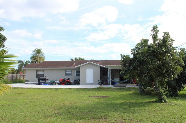 496 SW 9th Ave, Florida City, FL 33034