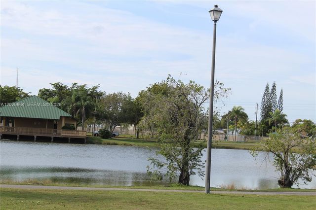 496 SW 9th Ave, Florida City, FL 33034