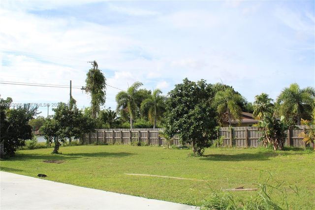 496 SW 9th Ave, Florida City, FL 33034