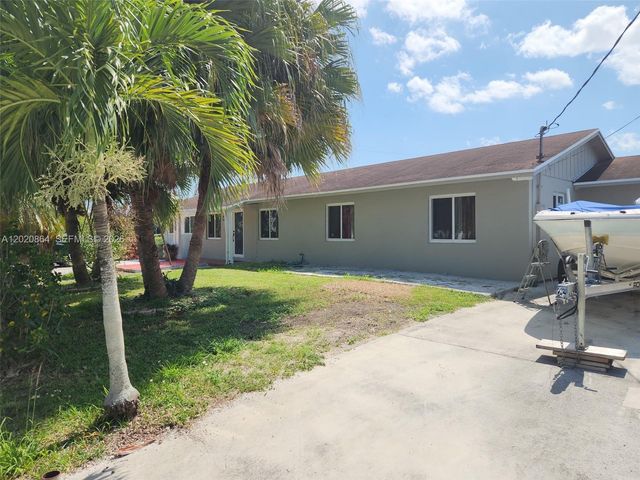 496 SW 9th Ave, Florida City, FL 33034