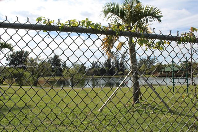 496 SW 9th Ave, Florida City, FL 33034